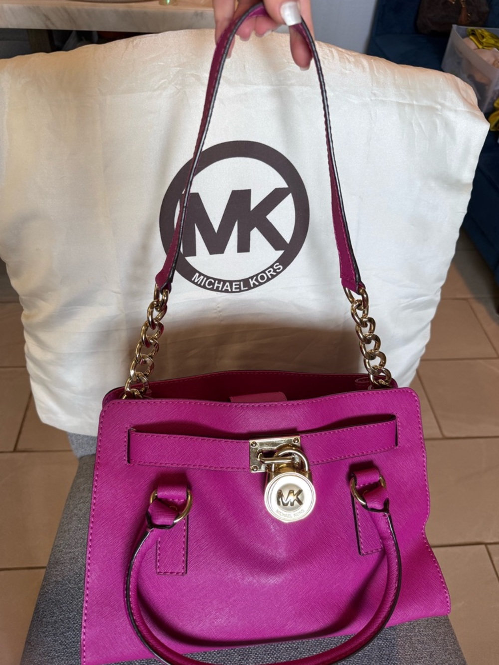 Michael Kors Fuchsia Saffiano Satchel with Gold Hardware - Picture 9 of 9